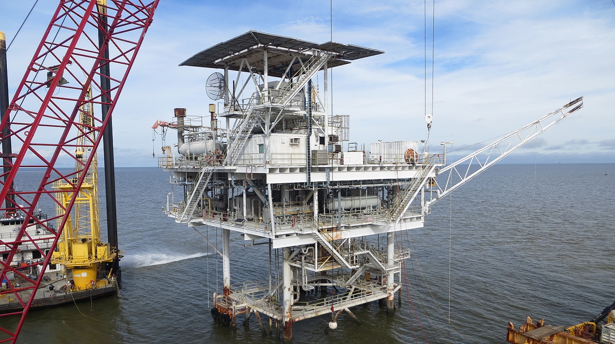 Total field decommissioning of Eugene Island
